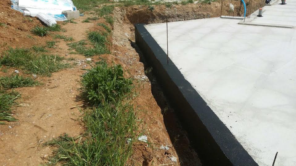 Traitement anti termites des fondations d'une maison en cours de construction sur Six Fours